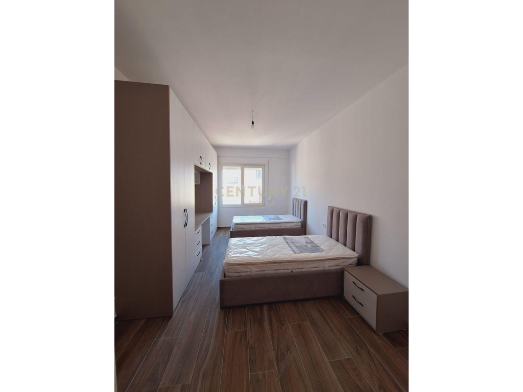 Apartament 2+1 Me Qira në Kamez Qender, Tiranë - 800€ | 128 m²