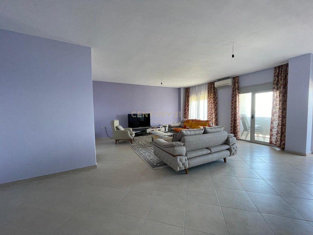 SHITET OSE JEPET ME QIRA APARTAMENT 2+1 – REZIDENCA  ODEON, VLORE!
