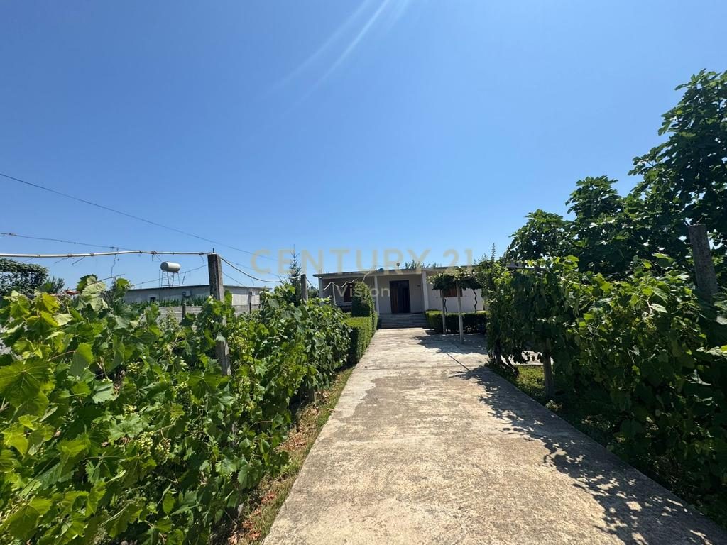 Shtëpi private + toke për shitje në Golem, Shkodër  | 1000 m²