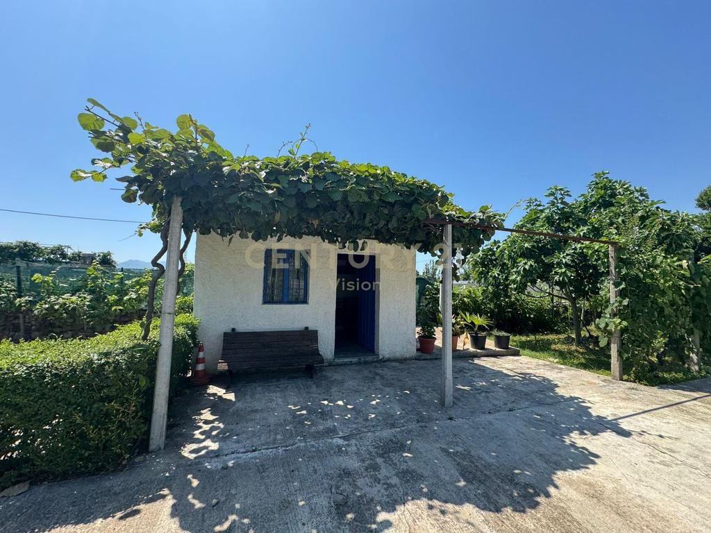 Shtëpi private + toke për shitje në Golem, Shkodër  | 1000 m²