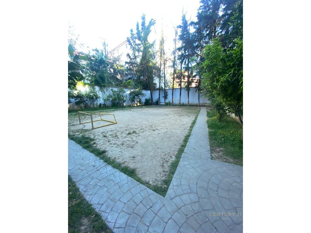 JEPET ME QERA VILE PER AMBIENT BIZNESI , RRUGA ELBASANIT