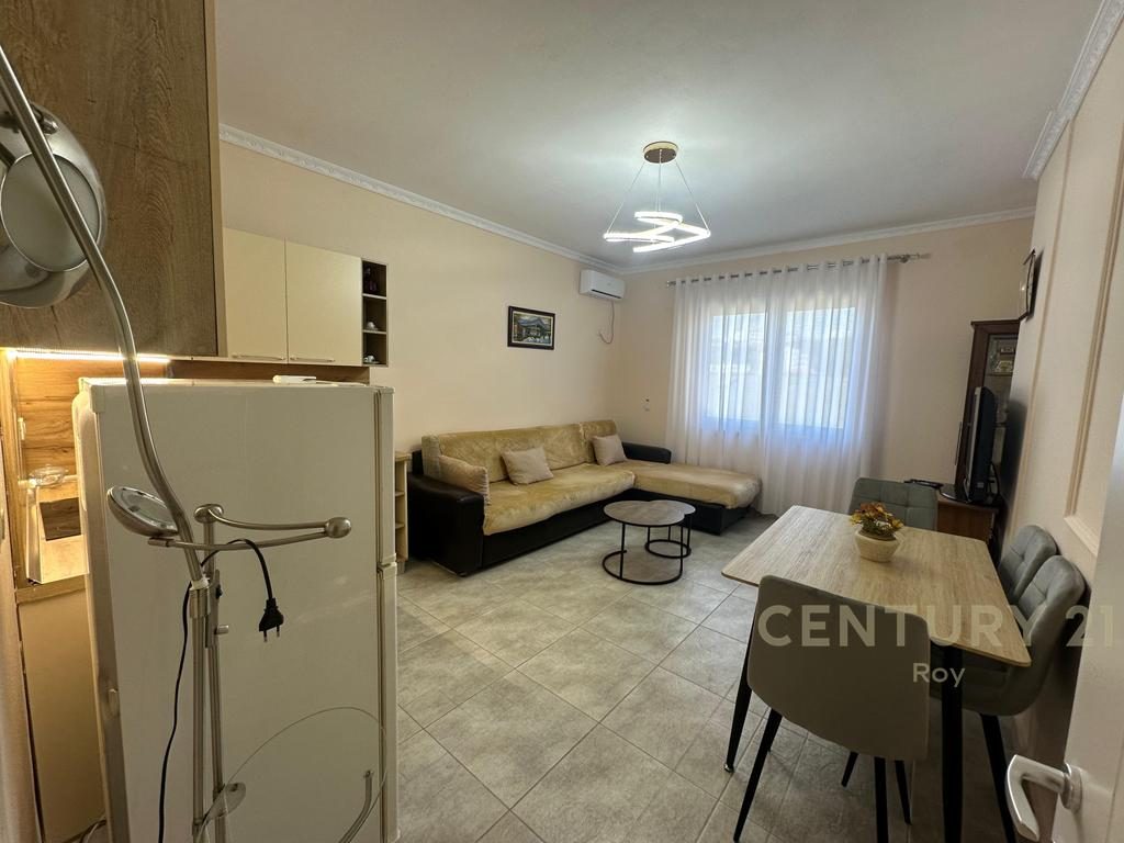 Shitet Apartament 1+1 Vetem 150m Nga Deti!!