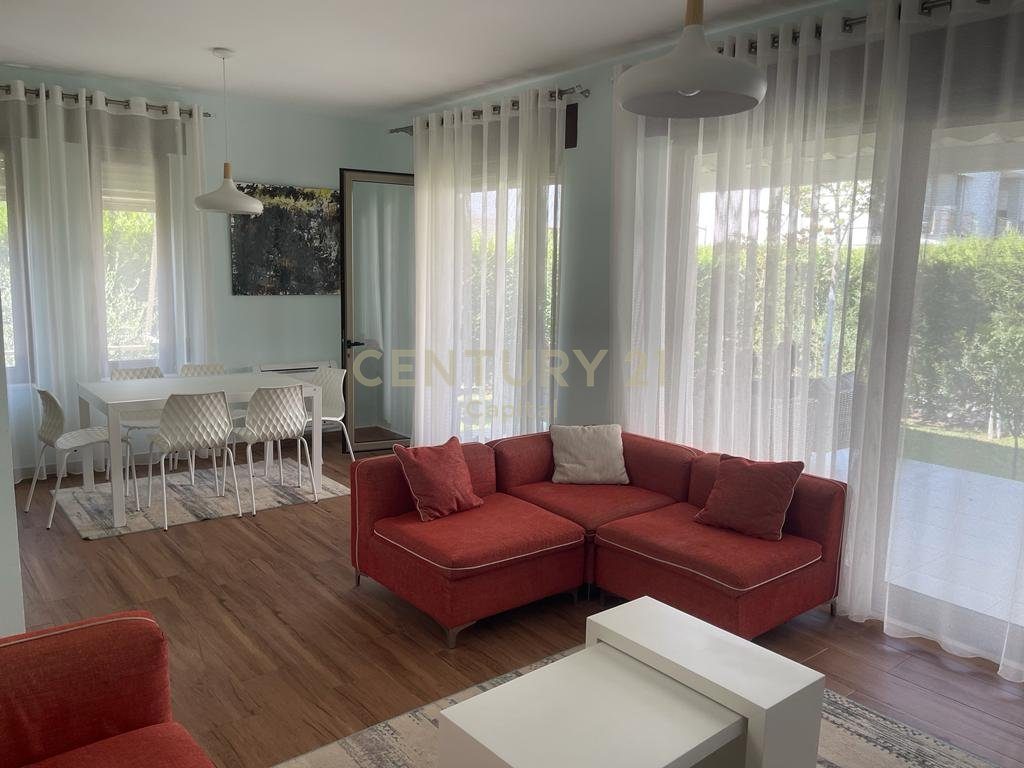 Super Vilë Për Shitje në Perla Resort Gjiri i Lalzit