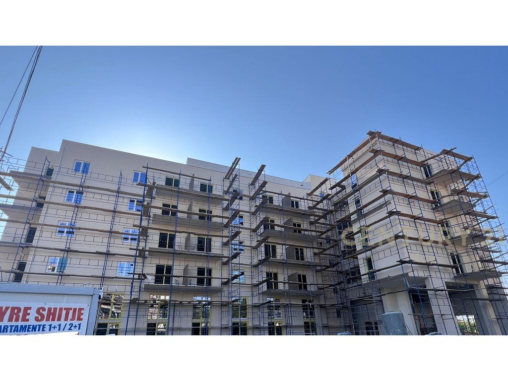 SHITET APARTAMENT 1+1 NE NDERTIM TE RI ME PISHINE TEK MALI I ROBIT GOLEM !