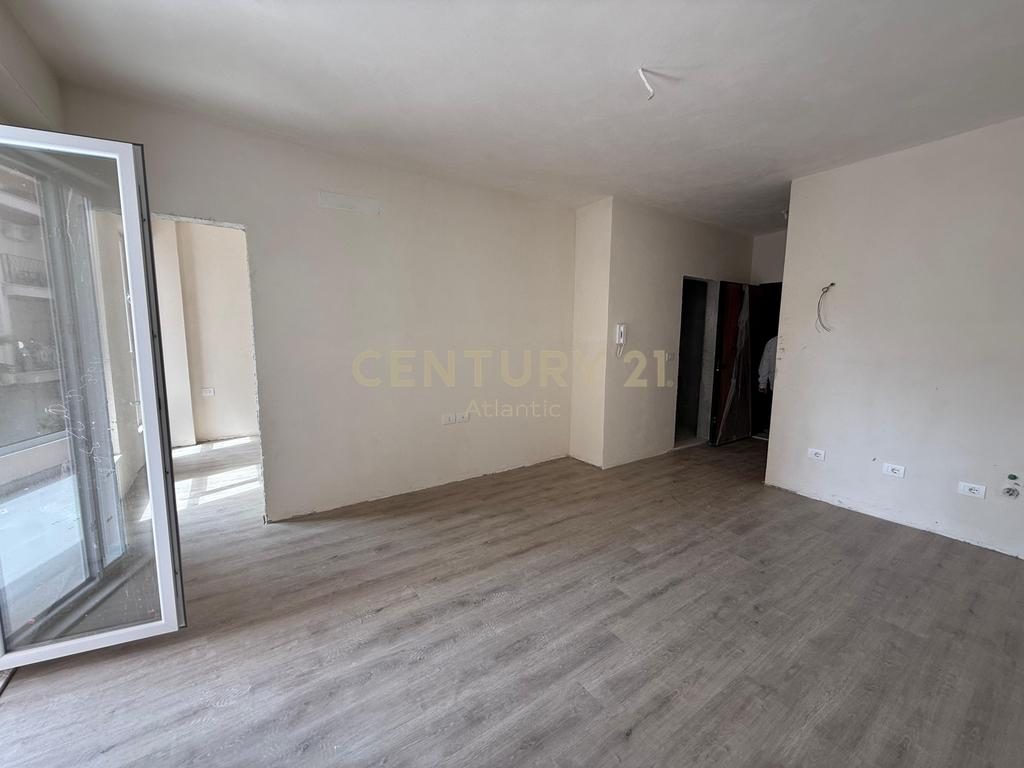 Apartament 1+1 Për Shitje në Golem