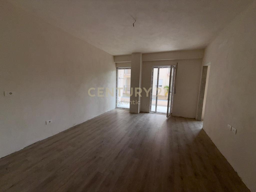 Apartament 1+1 Për Shitje në Golem