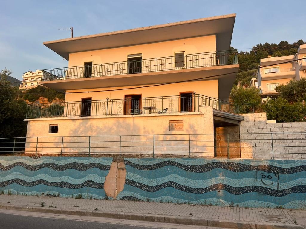 SHITET VILE 2-KATESHE NE VLORE, PRANE "DIPLOMATIT" !!