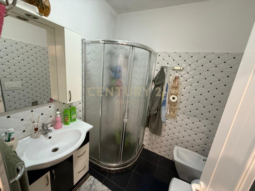 Apartament 2+1+2 Tualete për Shitje në Plazh Rrota e Kuqe, Durrës - 188,000€ | 118 m²