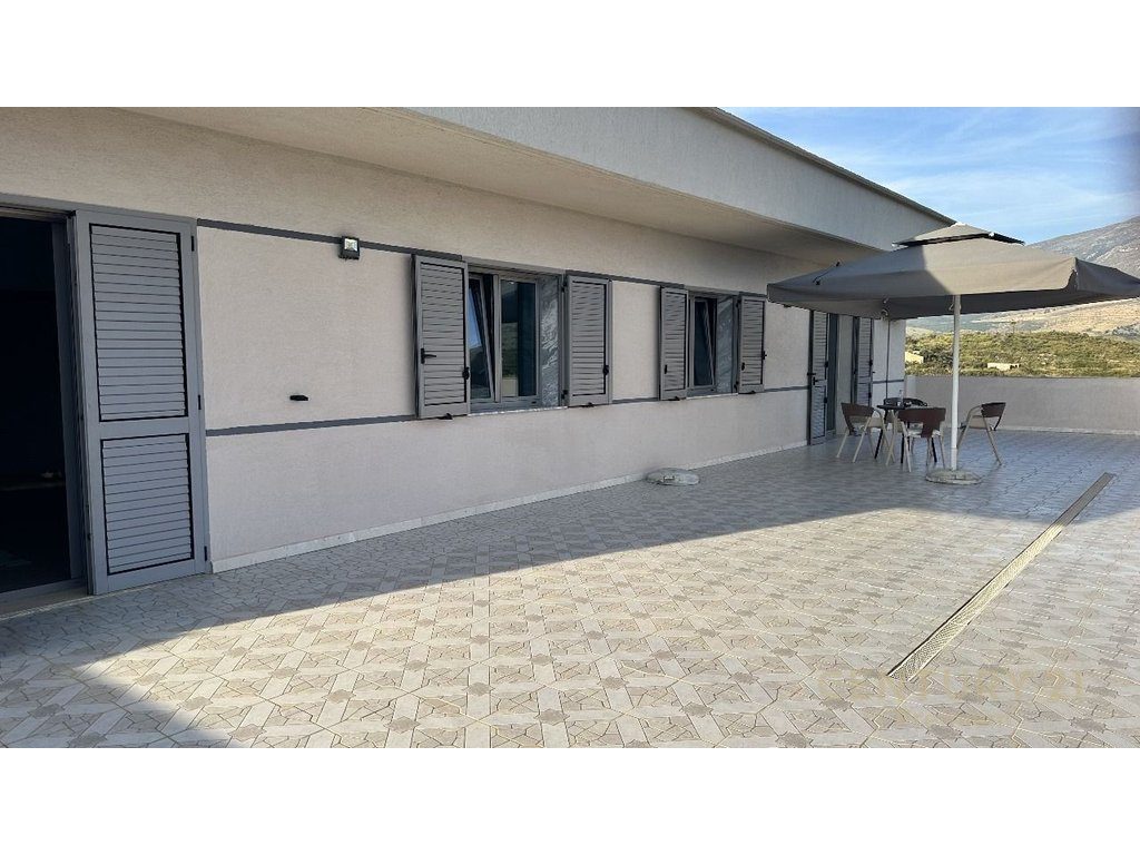 Penthouse në Shitje – Orikum, Vlorë