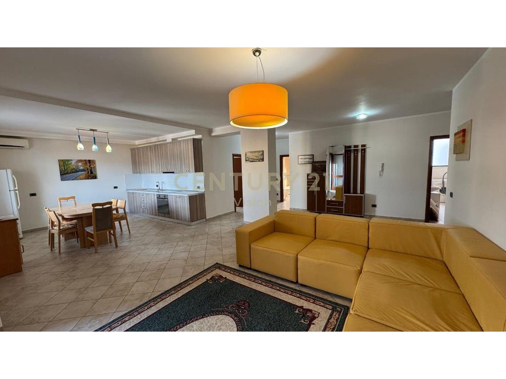 Jepet me qera apartament 3+1+2 tualete
Pedonale, Shkoder