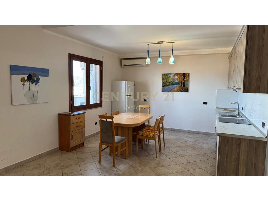 Jepet me qera apartament 3+1+2 tualete
Pedonale, Shkoder