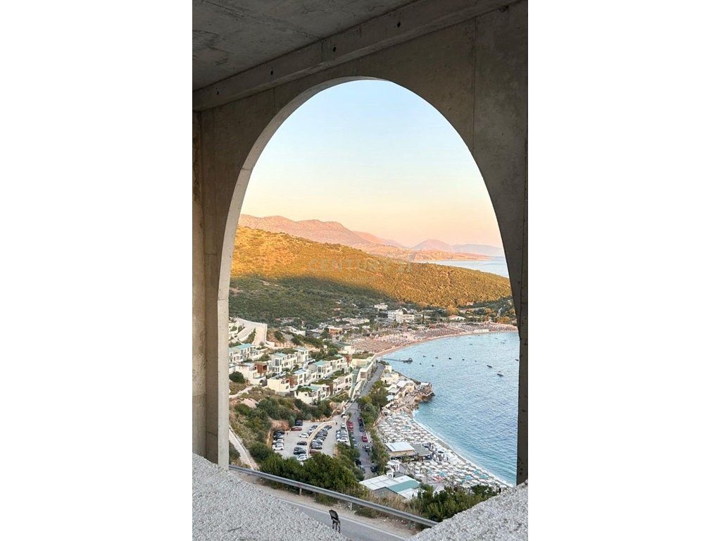 Vila Small për shitje, Folie Village, Jalë!