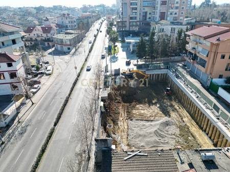 Shitet Apartament 1+1 ne Kamez