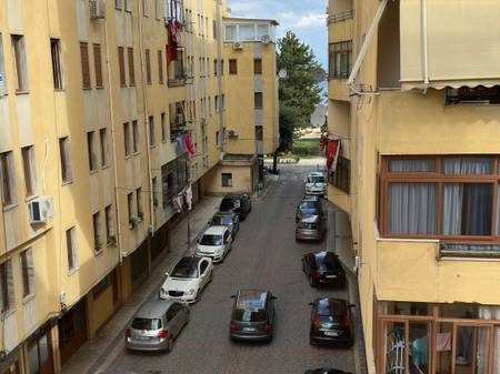 POGRADEC , APARTAMENT PER QERA NE RRUGEN E VOLOREKES !!!!