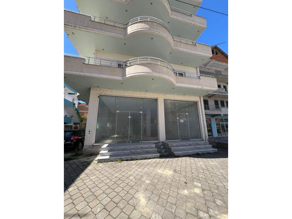 POGRADEC, JAPIM NJËSI PËR QIRA !!!!
