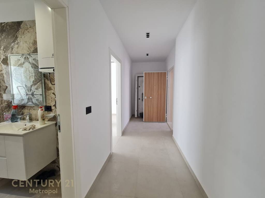 Shes apartament 2+1 ne zonën e Freskut!