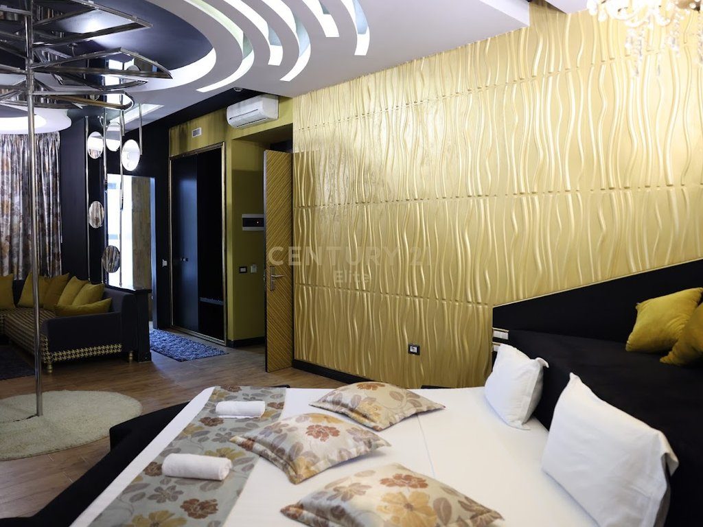SHITET HOTEL SUPER I INVESTUAR TEK RRUGA E ELBASANIT!