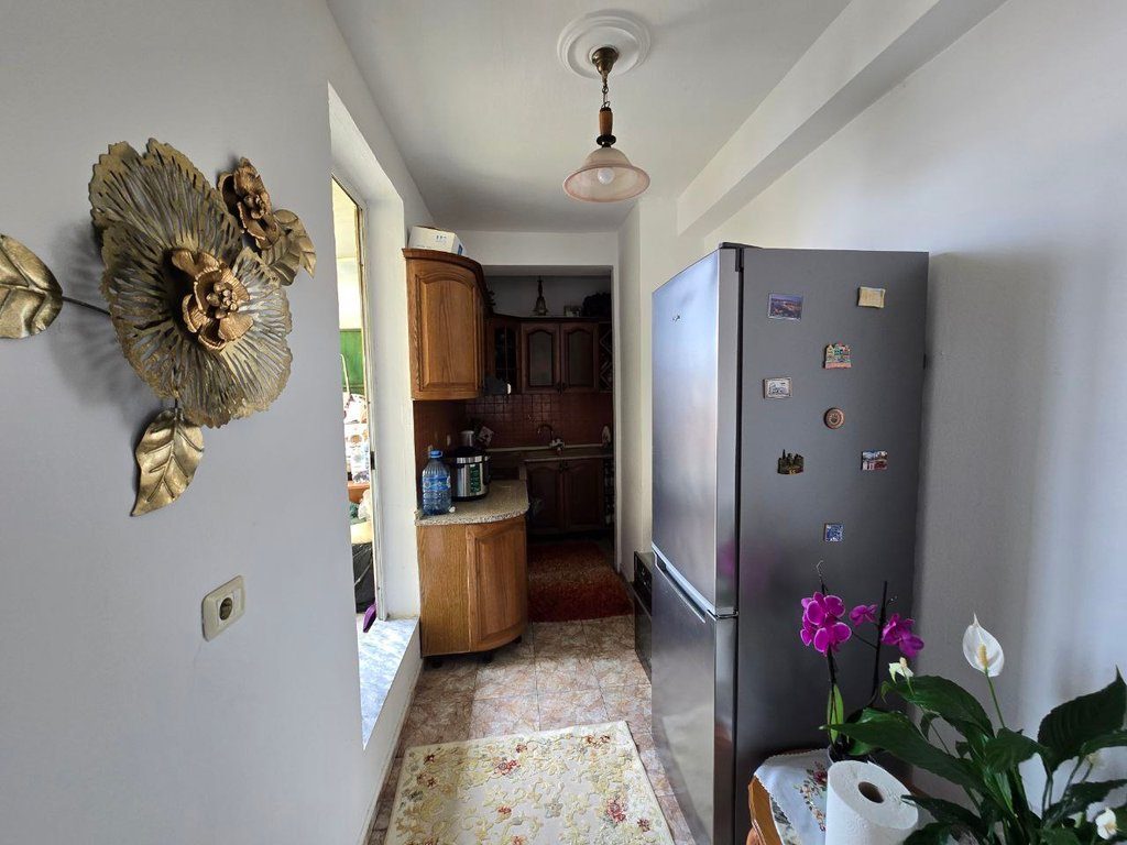 Apartament 3+1+2 per shitje në rrugen Hoxha Tahsim.