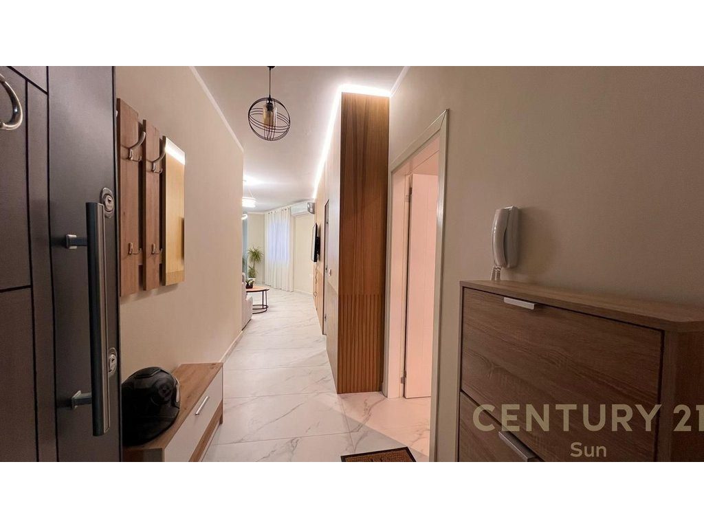 APARTEMENT 2+1 PER SHITJE TE RROTA E KUQE NE DURRES!