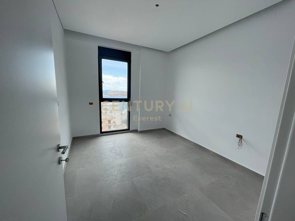 SARANDE, SHESIM APARTAMENT 2+1 ME PAMJE NGA DETI PRANE VILES QEVERITARE