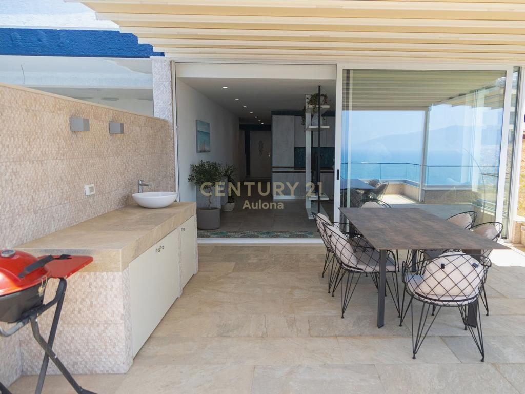 PENTHOUSE FOR SALE IN COLD WATER