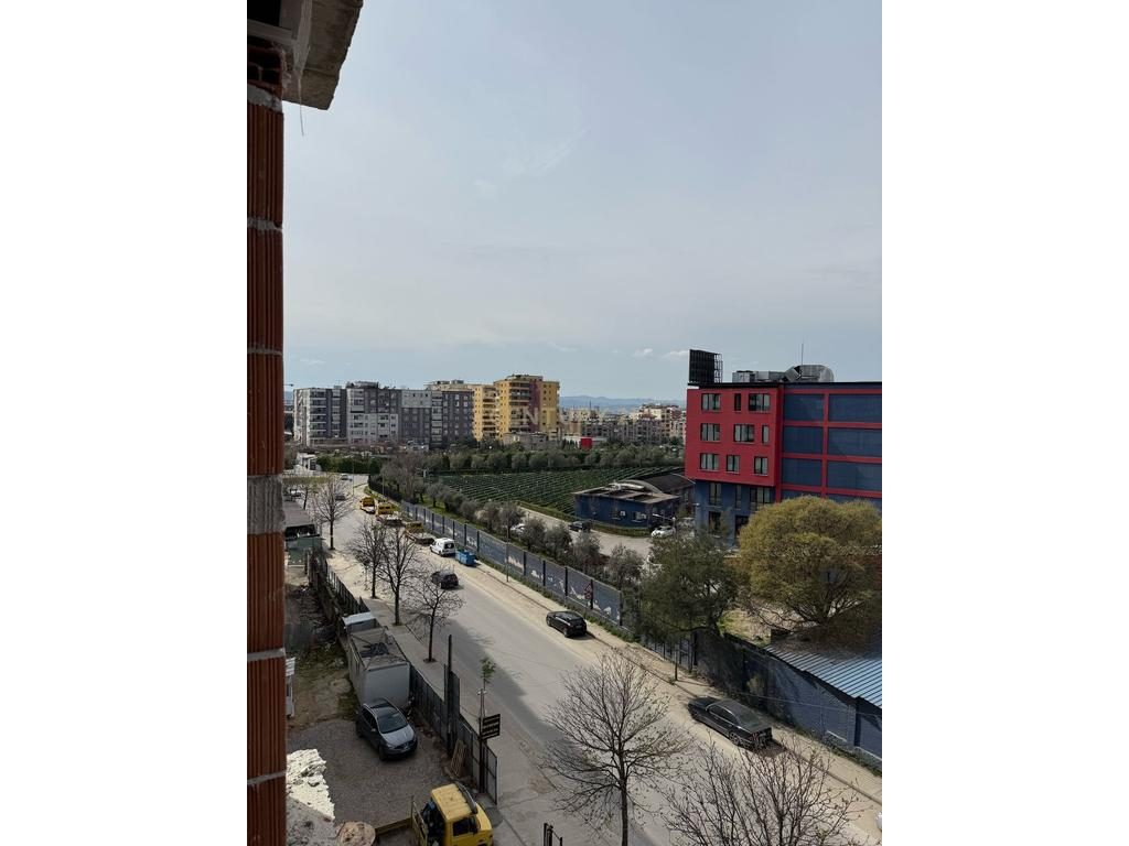 SHITET DY APARTAMENTE 1+1 NE PORCELAN!