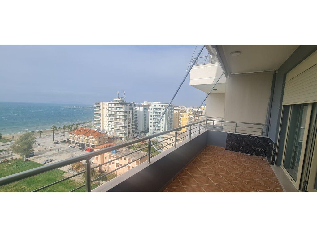 APARTAMENT LUKSOZ 3+1+3 PER SHITJE NE LUNGOMARE-PAMJE DET