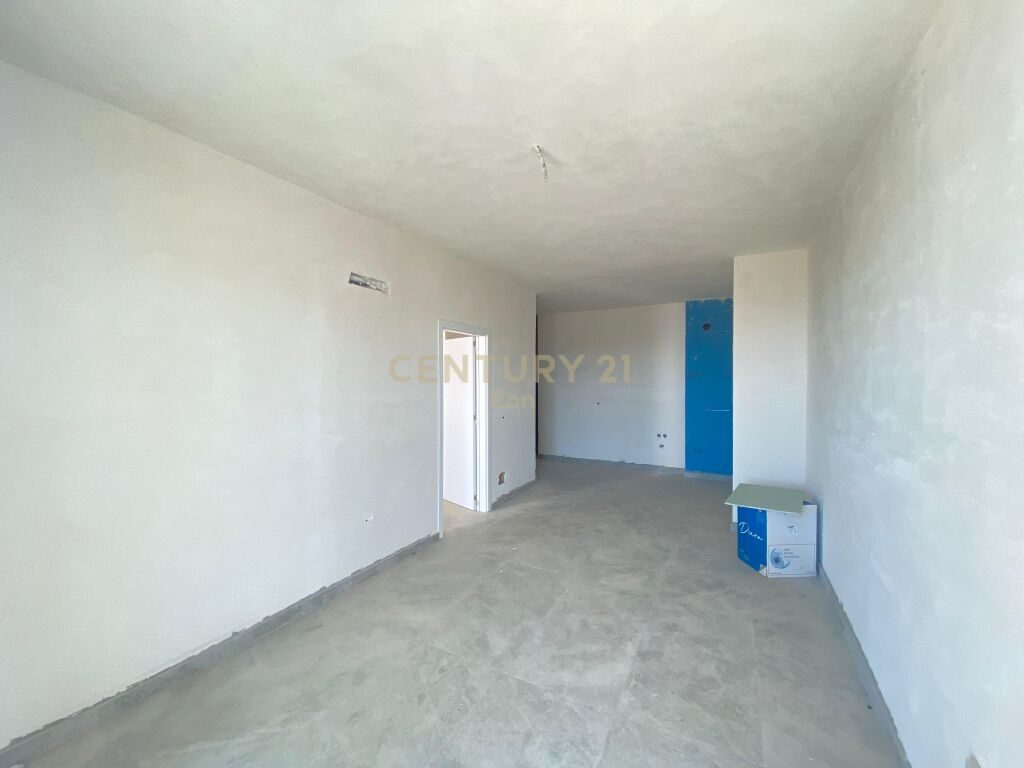 SHITET  APARTAMENT 1+1 ME PAMJE DETI NE QERRET!