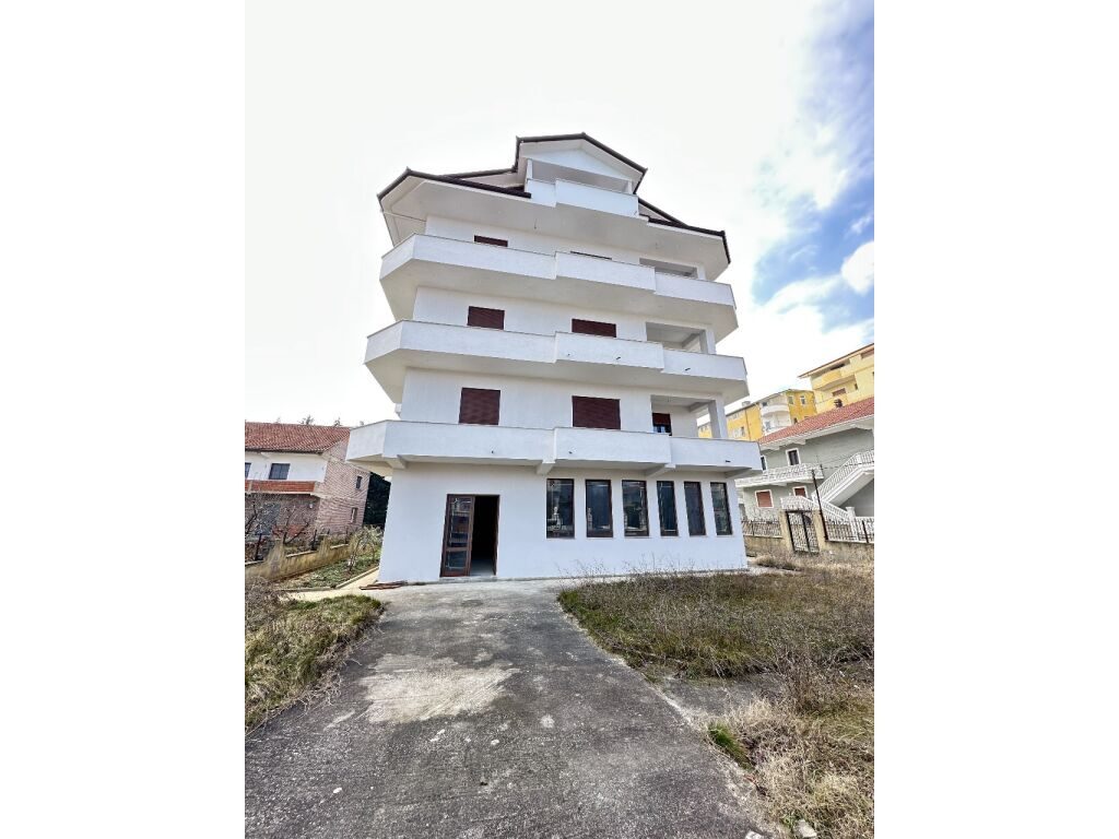 POGRADEC,SHITET VILË NË RRUGËN E VILAVE  !!!!!!