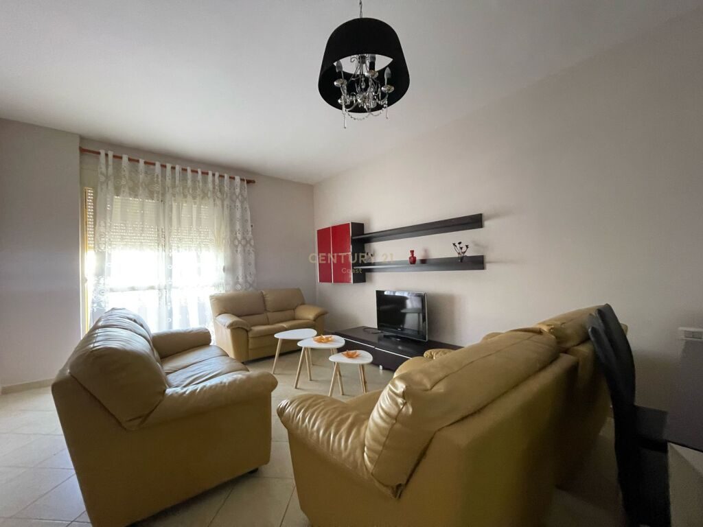 APARTAMENT 2+1+2+3  PËR SHITJE NË LUNGOMARE ,VLORË!!!