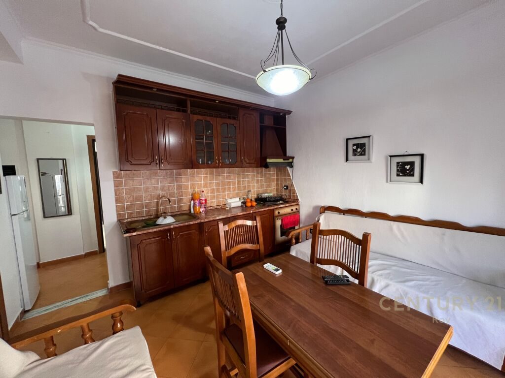 JEPET ME QIRA APARTAMENT 1+1 , GOLEM !