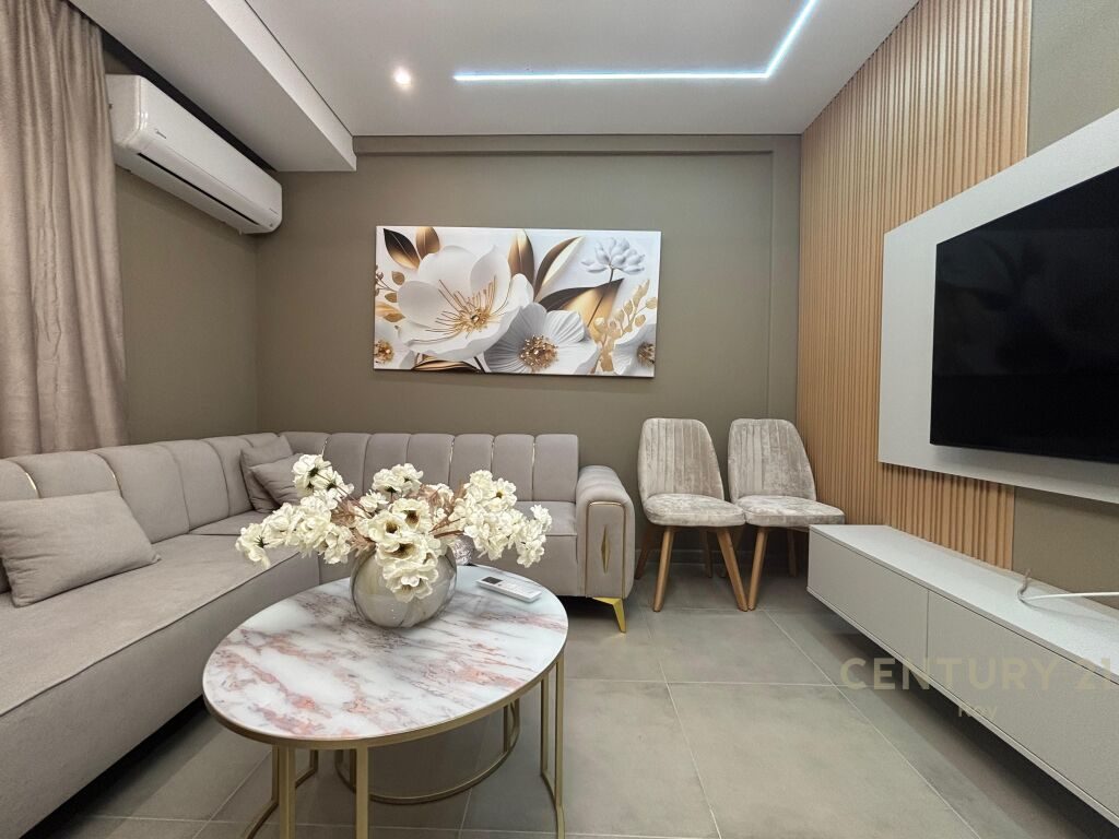 SHITET APARTAMENT 2+1 TE SAN PIETRO,GJIRI I LALZIT !