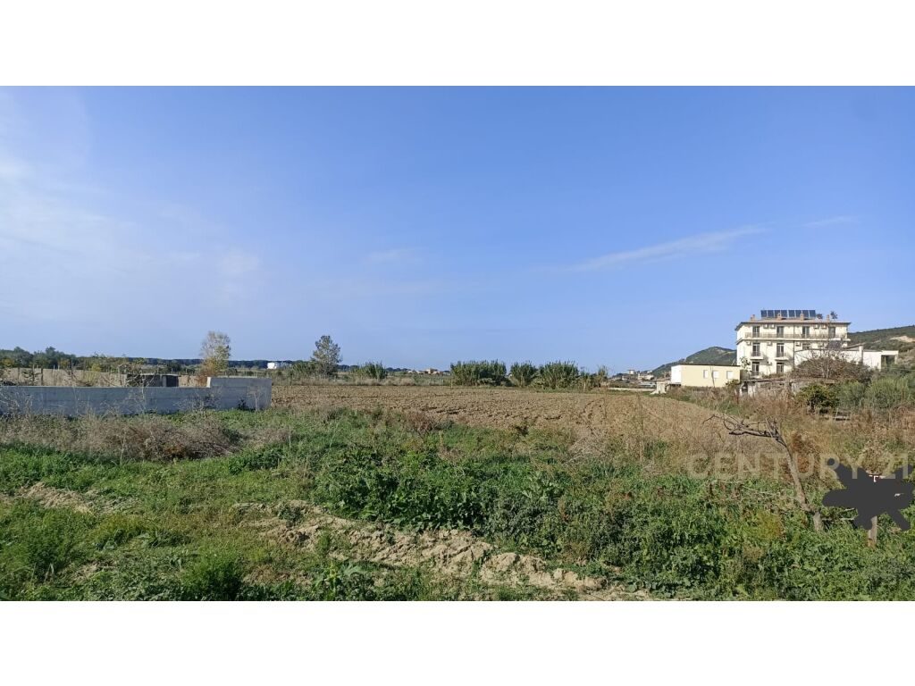 Toke per shitje ne Spille  4500 m²