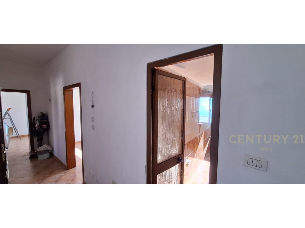 AMBJENT PER ZYRE PER QIRA NE VOLLGA - 400€