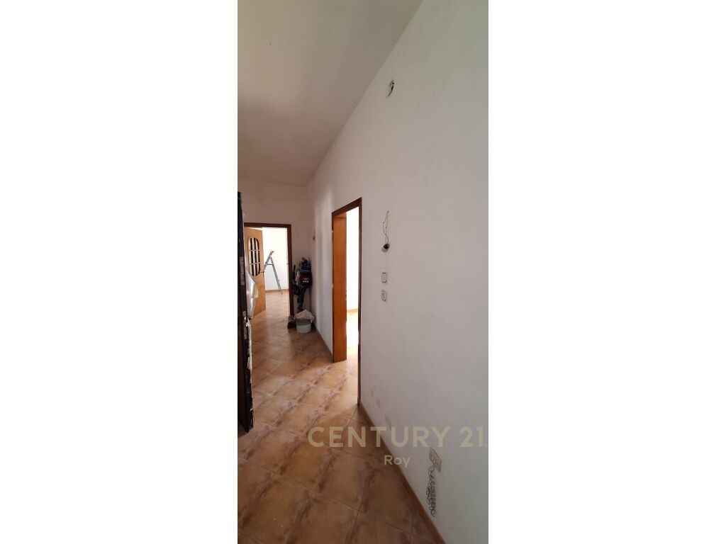 AMBJENT PER ZYRE PER QIRA NE VOLLGA - 400€