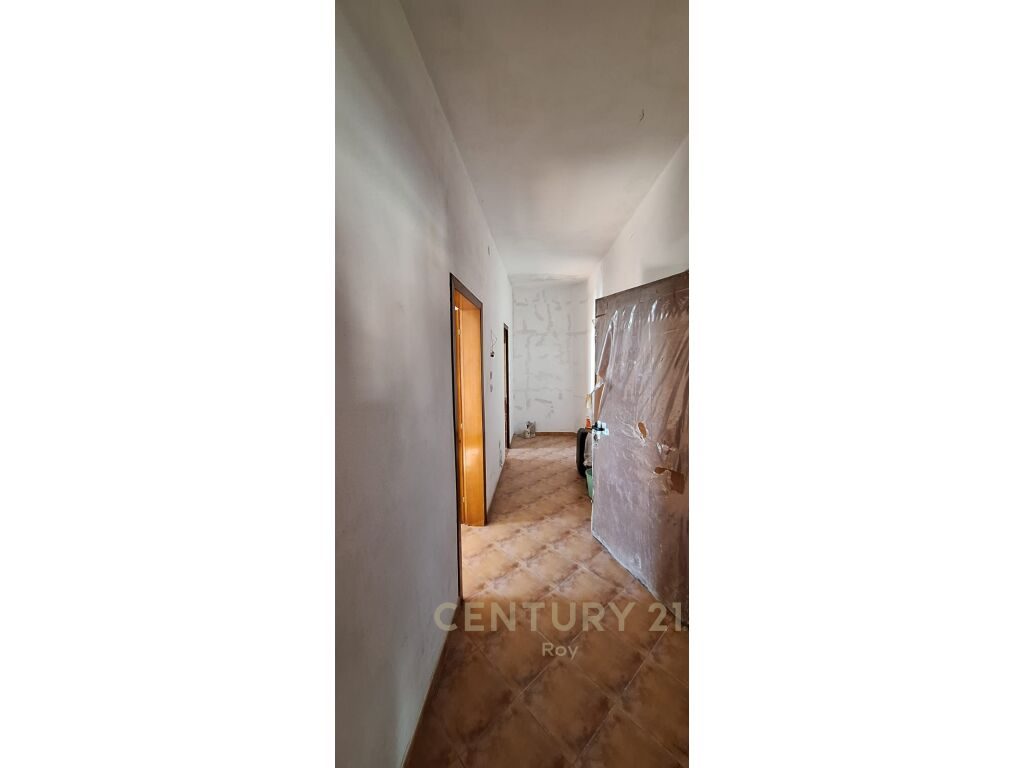 AMBJENT PER ZYRE PER QIRA NE VOLLGA - 400€