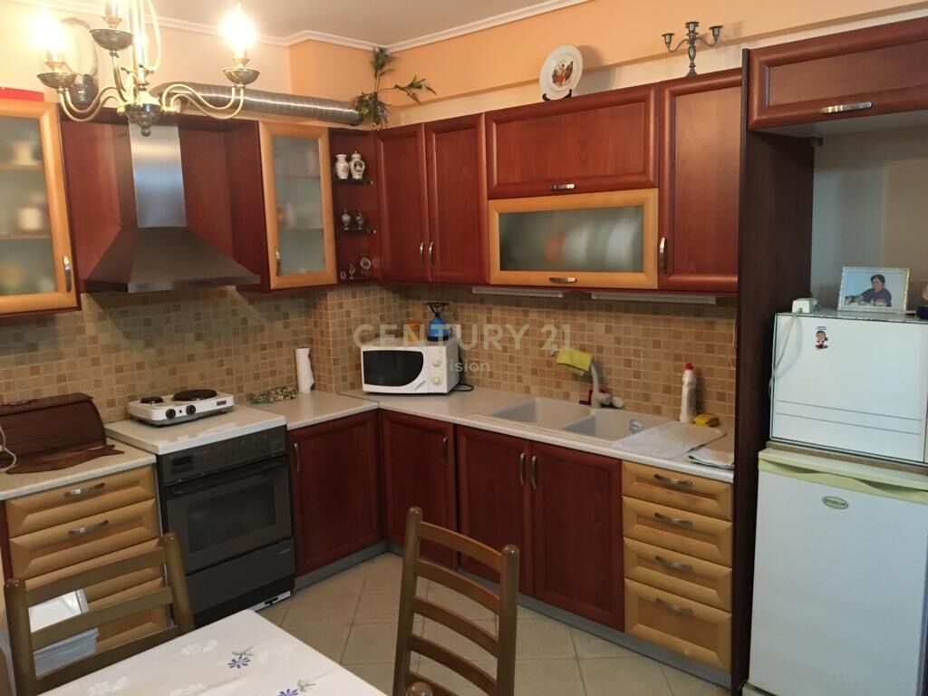 Apartament Për Shitje në Qender Sarandë  | 100m²
