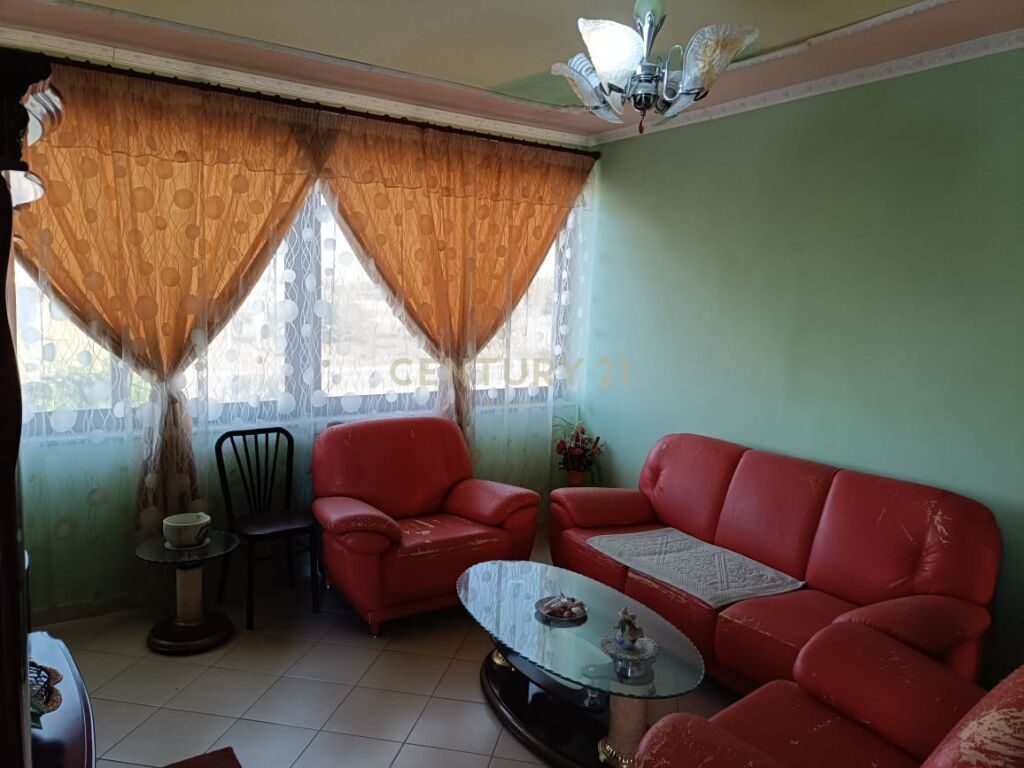 Shtëpi 4+2 Për Shitje në Shkodër -  2000 m²