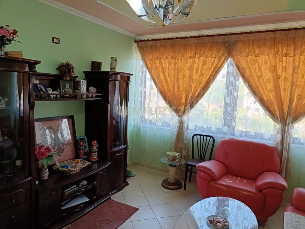 Shtëpi 4+2 Për Shitje në Shkodër -  2000 m²