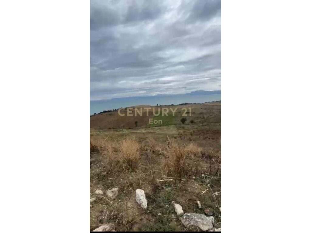 SHITET 16500 M2 TOKË,  ME PAMJE DETI TEK KEPI I RODONIT !