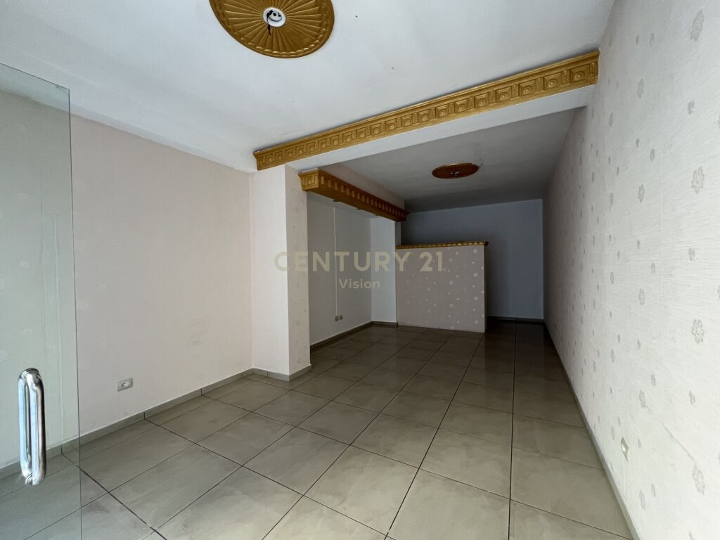 Ambient Komercial per Shitje ne Parruce