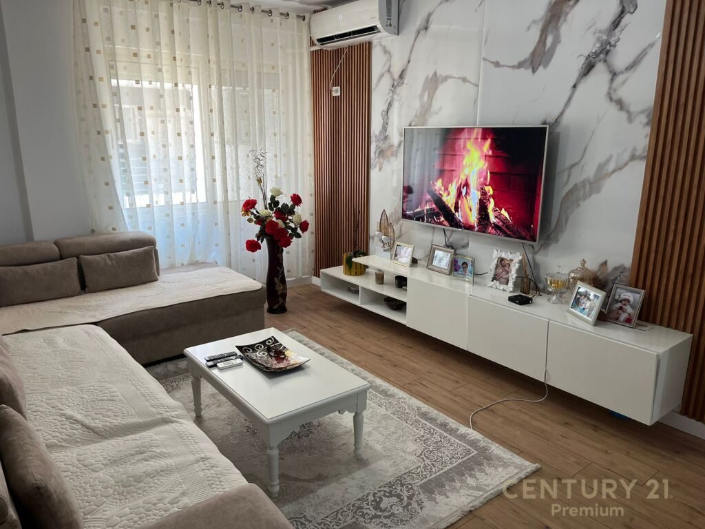 Shitet Apartament 2+1  në Shkozë, Tiranë