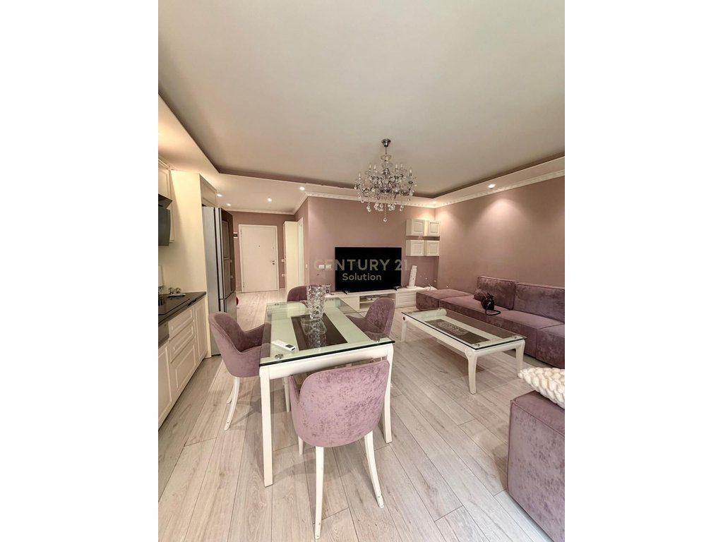 SHITET APARTAMENT 2+1+2 TE KOMUNA PARISIT