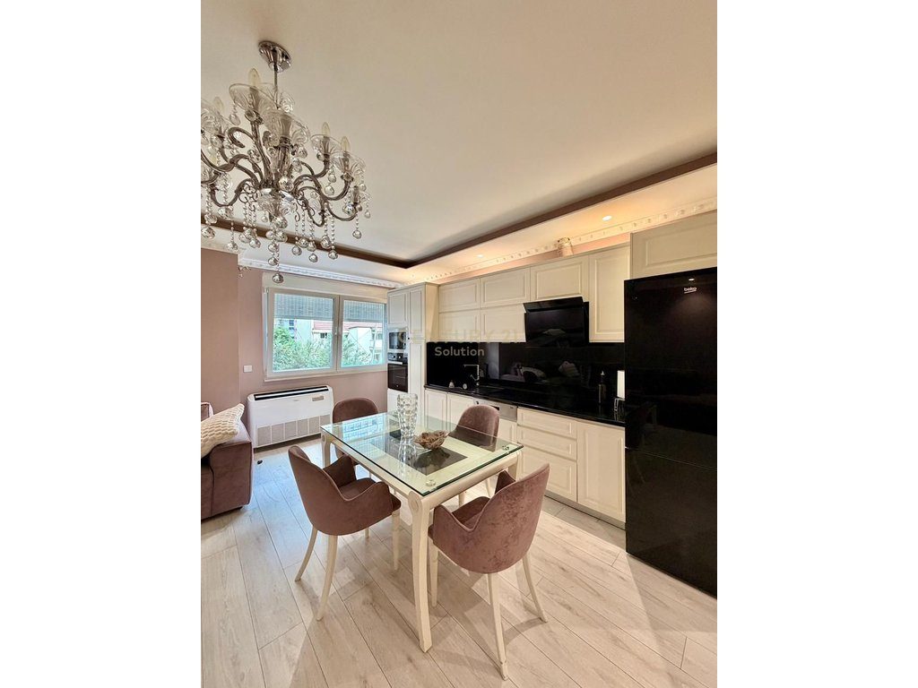 SHITET APARTAMENT 2+1+2 TE KOMUNA PARISIT