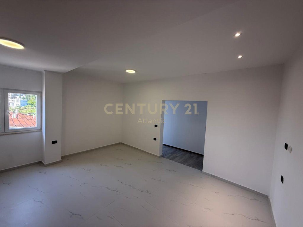 Apartament 2+1 Për Shitje në Golem, Durrës - 105000€ | 105 m²