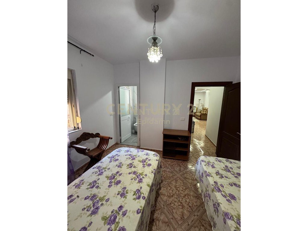 Apartament 2+1+2  Me Qira tek Gjykata Durres !