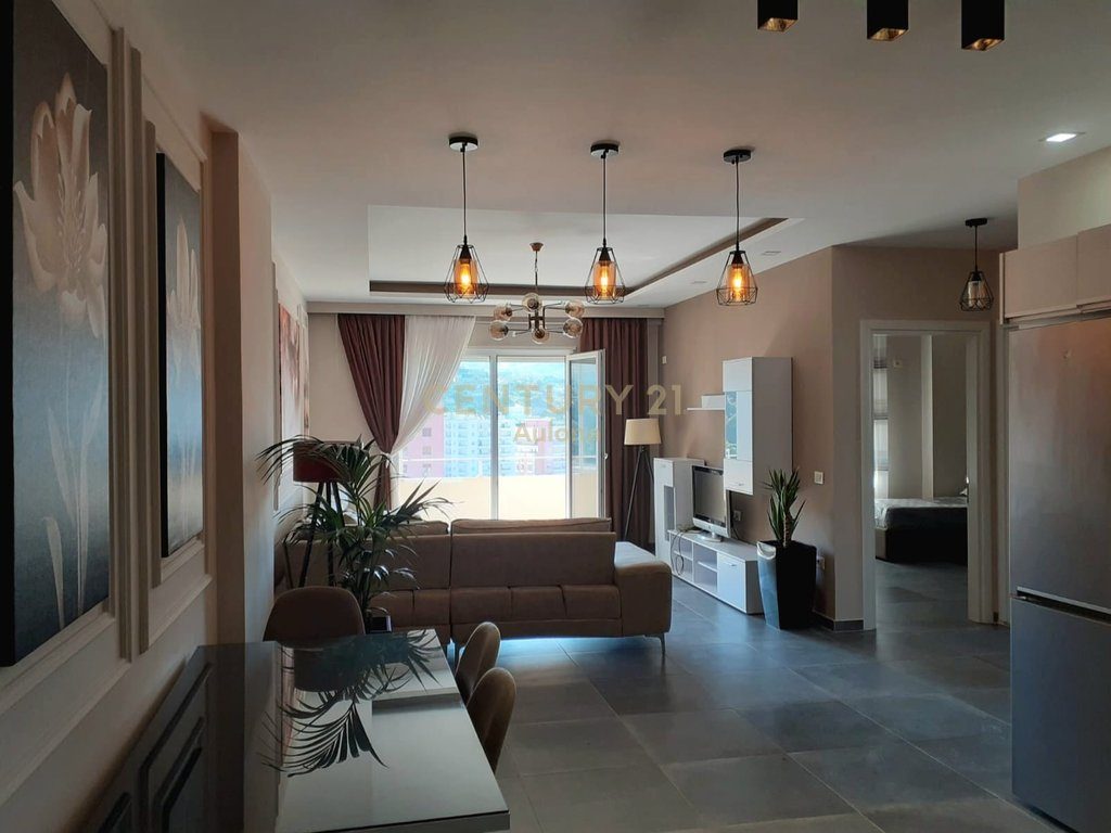 Apartament 2+1 PER SHITJE PRANE KISHES ORTODOKSE