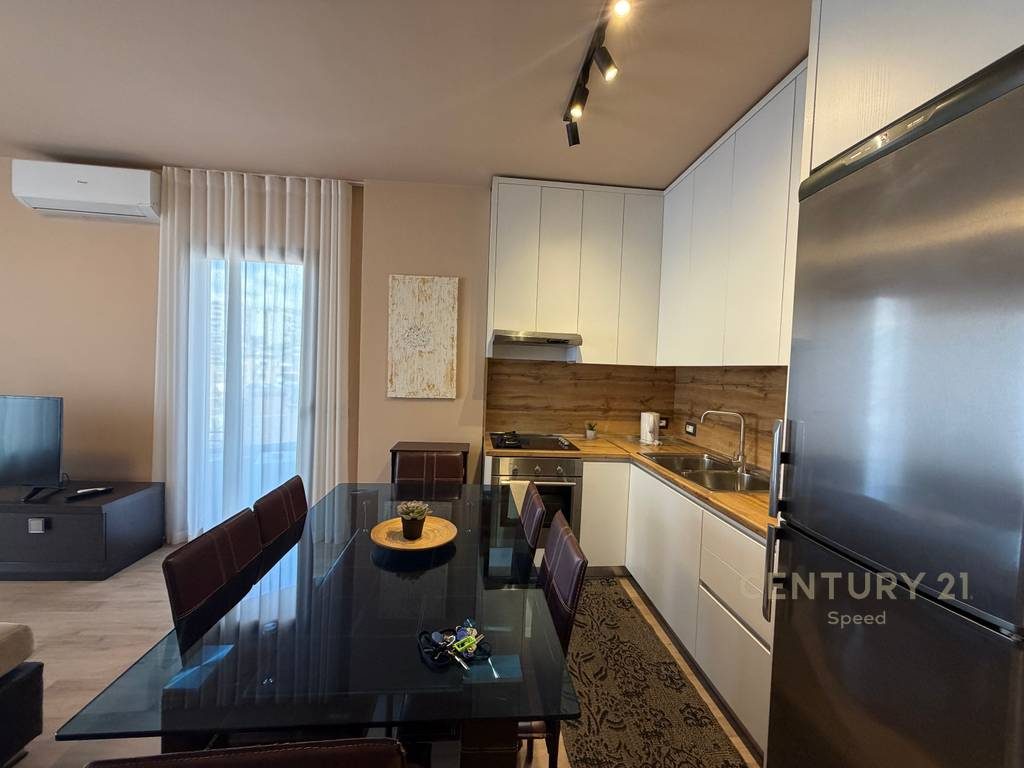 Apartament komod 1+1 me qira !