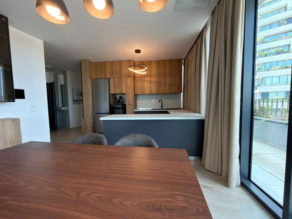 Shitet Apartament 2+1+2 te Rezidenca Lake View!