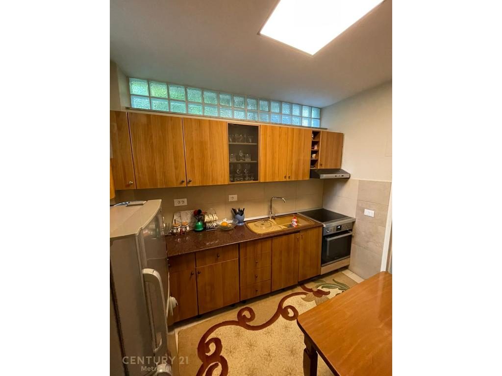 Okazion! Apartament 2+1+2 per shitje ne Allias!